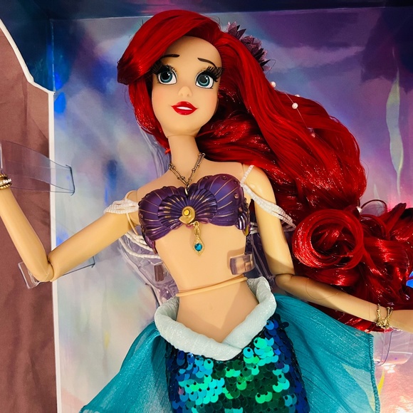 Disney Store - Little Mermaid 30th Anniversary Limited Edition 17" Ariel Doll - Picture 3 of 4
